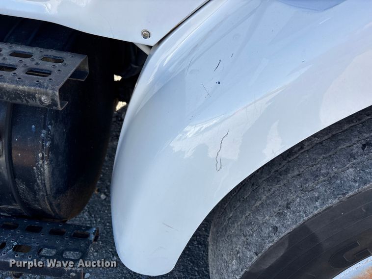 image for item DW7265 2003 Sterling reel truck