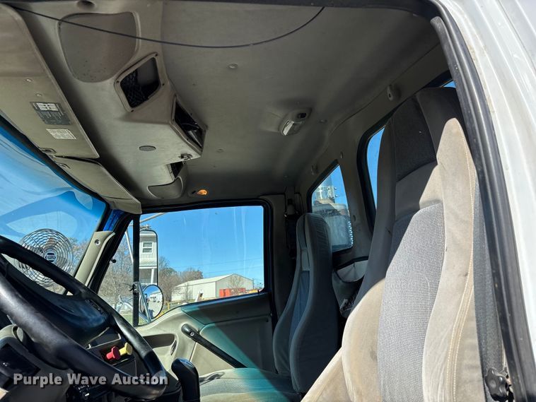 image for item DW7265 2003 Sterling reel truck