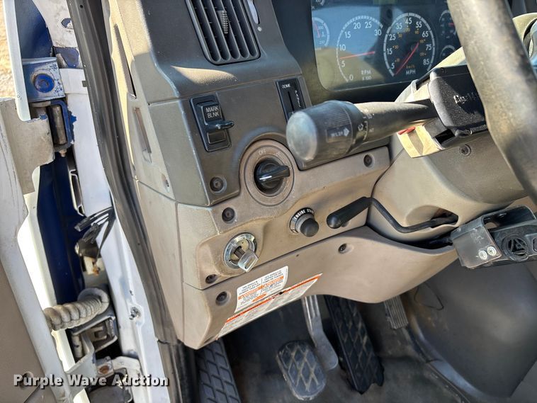 image for item DW7265 2003 Sterling reel truck