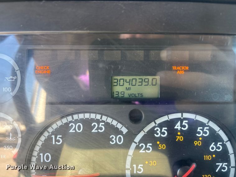 image for item DW7265 2003 Sterling reel truck