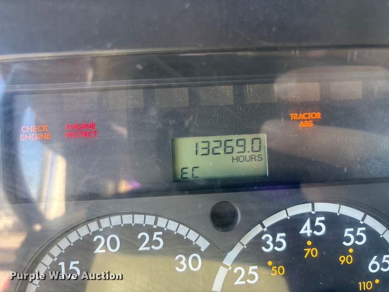 image for item DW7265 2003 Sterling reel truck