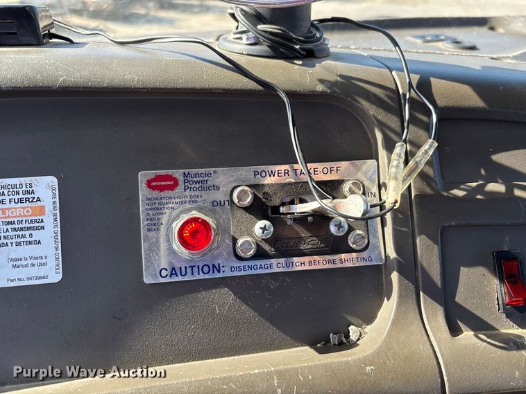 image for item DW7265 2003 Sterling reel truck