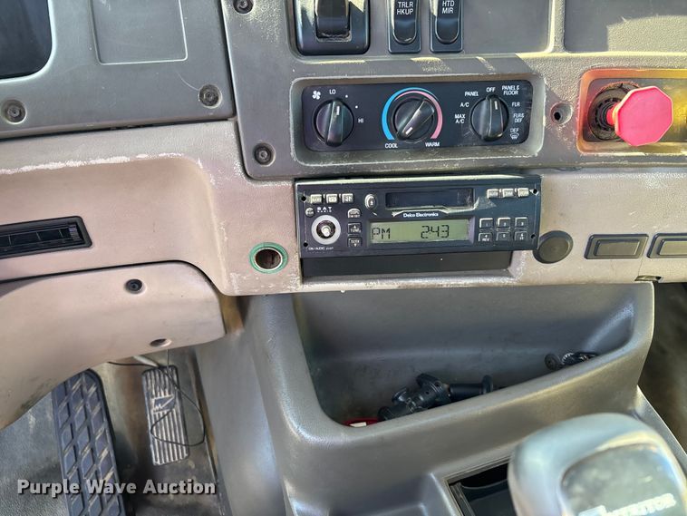 image for item DW7265 2003 Sterling reel truck