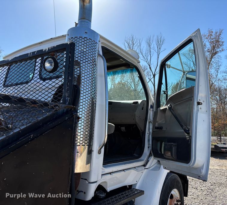 image for item DW7265 2003 Sterling reel truck