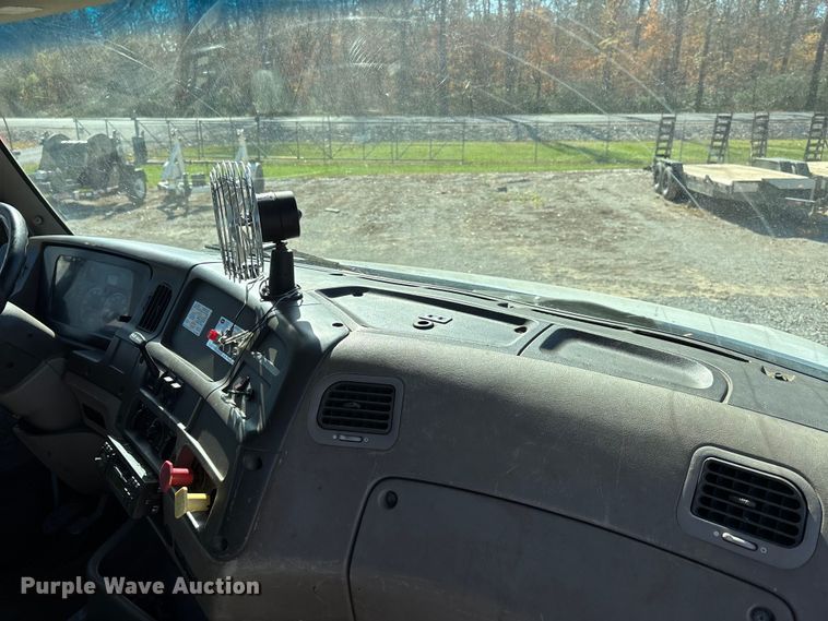 image for item DW7265 2003 Sterling reel truck