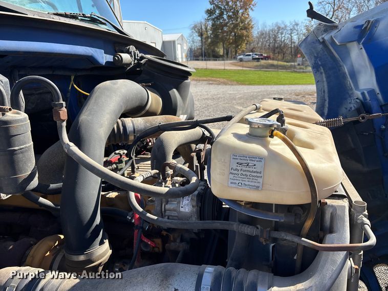 image for item DW7265 2003 Sterling reel truck