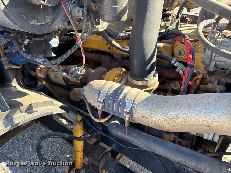 image for item DW7265 2003 Sterling reel truck