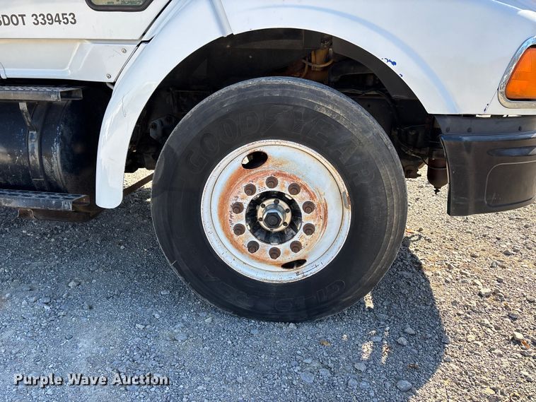 image for item DW7265 2003 Sterling reel truck