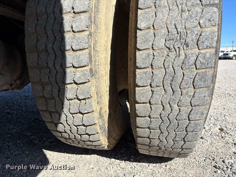 image for item DW7265 2003 Sterling reel truck