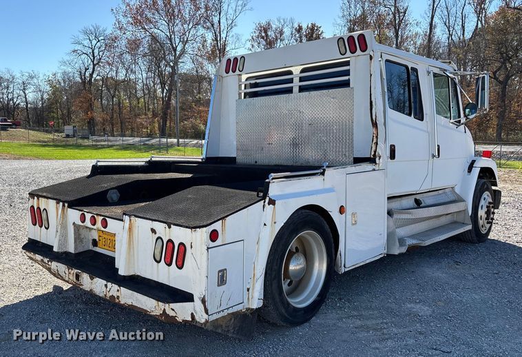 image for item DW7266 2000 Freightliner Crew Cab flatbed truck