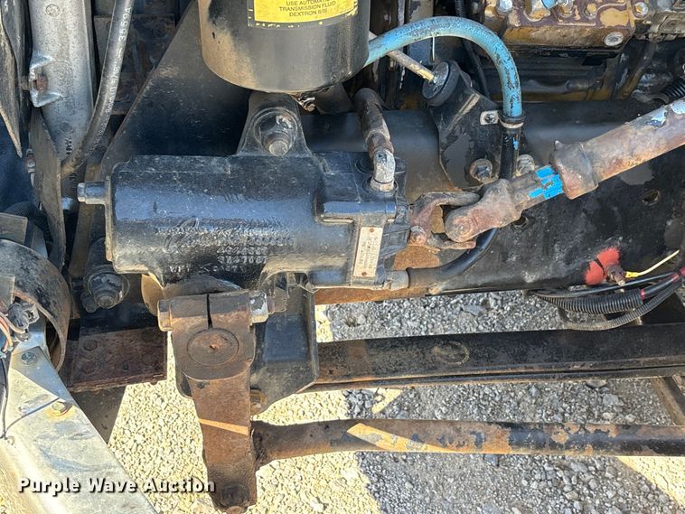 image for item DW7266 2000 Freightliner Crew Cab flatbed truck