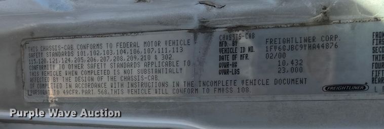 image for item DW7266 2000 Freightliner Crew Cab flatbed truck