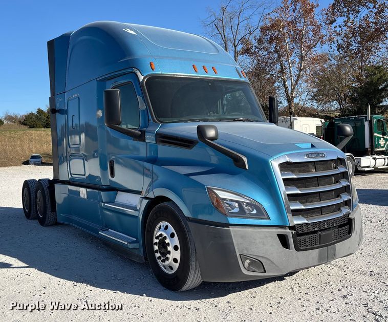 CAMIóN CAMAROTE 2019 FREIGHTLINER