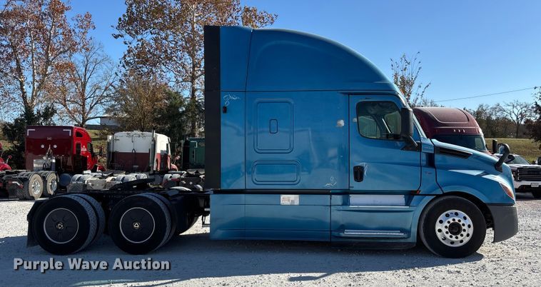 CAMIóN CAMAROTE 2019 FREIGHTLINER