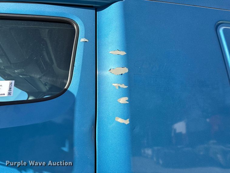 image for item DW7267 2019 Freightliner Cascadia semi truck