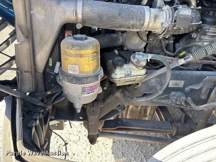 image for item DW7267 2019 Freightliner Cascadia semi truck