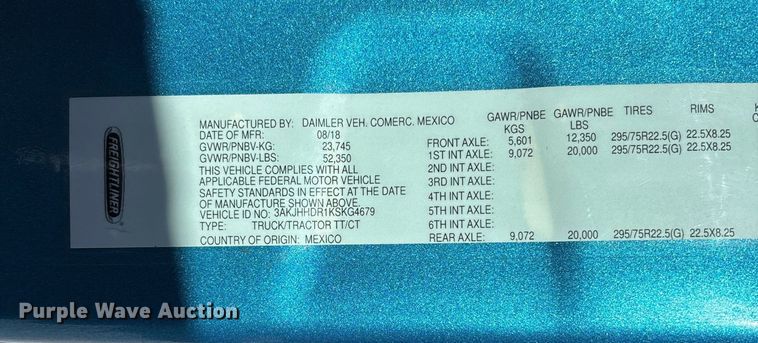 image for item DW7267 2019 Freightliner Cascadia semi truck