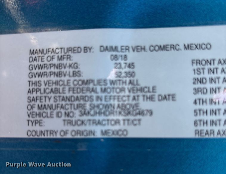 image for item DW7267 2019 Freightliner Cascadia semi truck