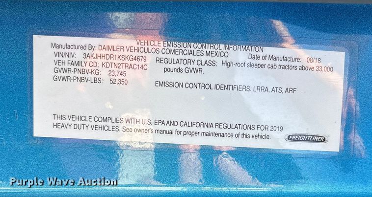 image for item DW7267 2019 Freightliner Cascadia semi truck