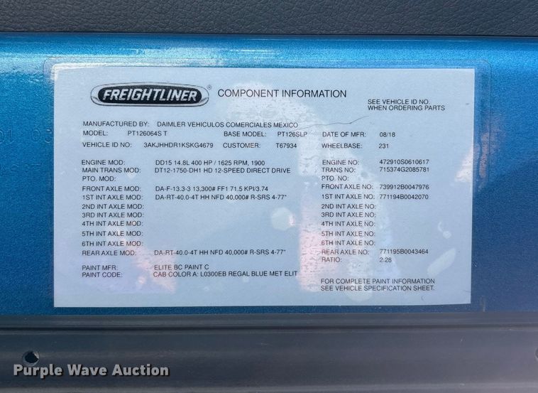 image for item DW7267 2019 Freightliner Cascadia semi truck