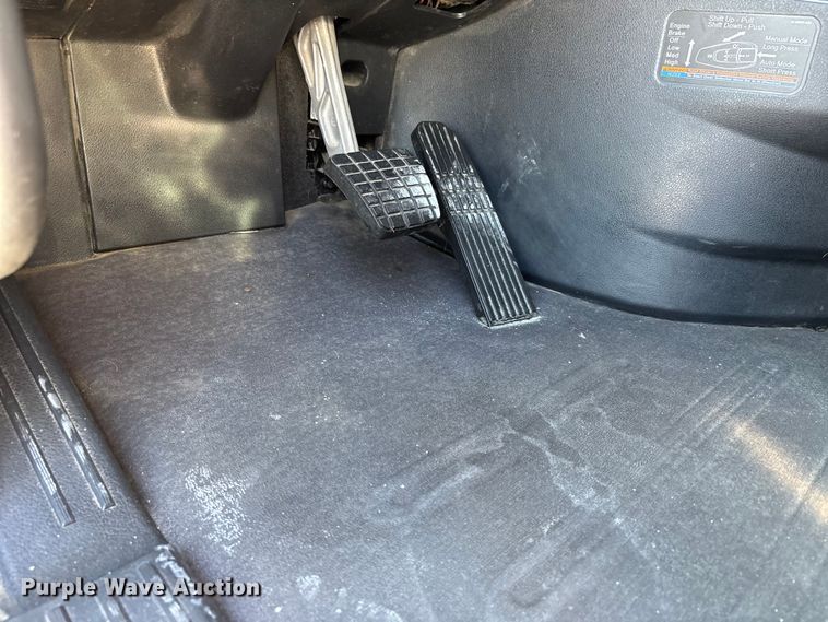 image for item DW7268 2020 Freightliner Cascadia semi truck