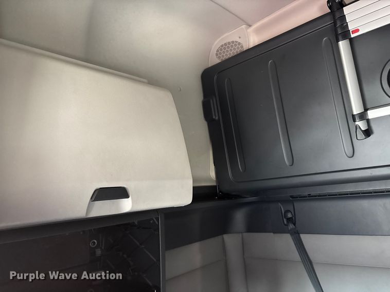 image for item DW7268 2020 Freightliner Cascadia semi truck