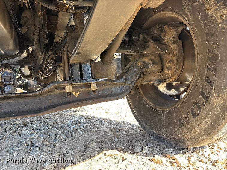 image for item DW7278 2016 Peterbilt 337 semi truck