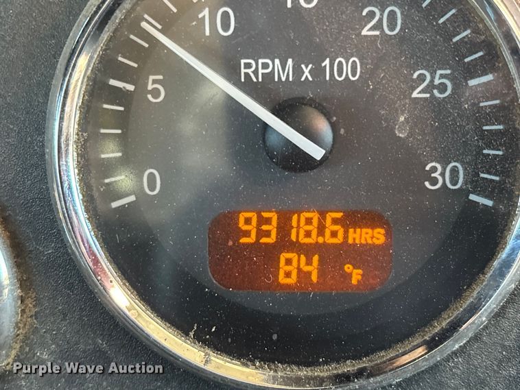 image for item DW7278 2016 Peterbilt 337 semi truck