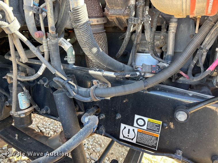 image for item DW7278 2016 Peterbilt 337 semi truck