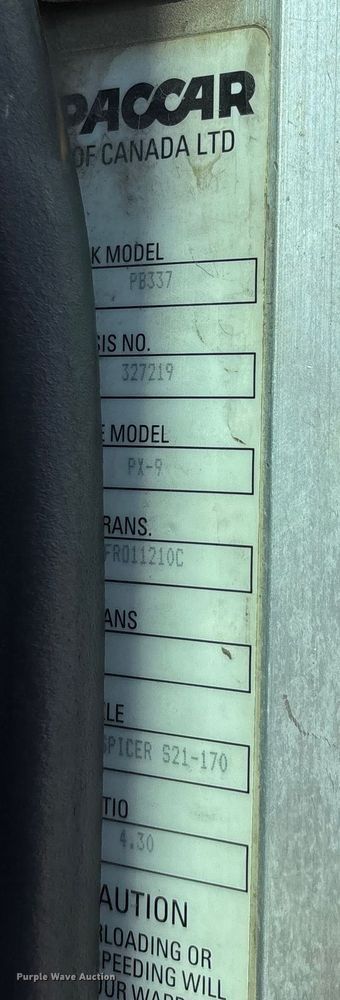 image for item DW7278 2016 Peterbilt 337 semi truck