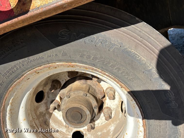 image for item DW7279 2015 Kaufman drop deck equipment trailer