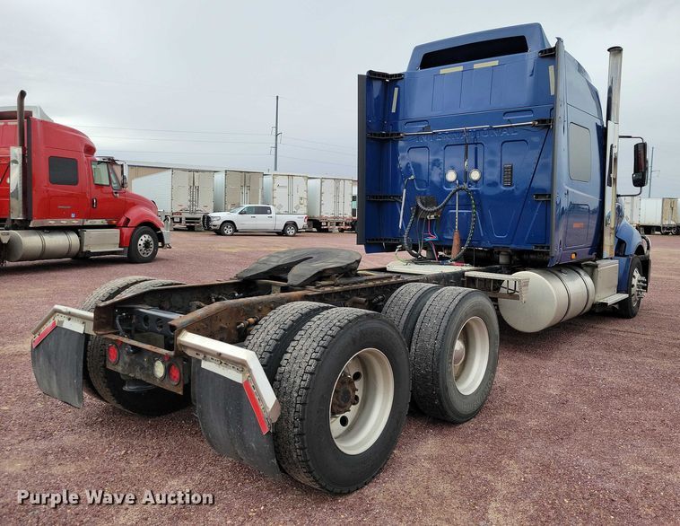 image for item DX6465 2017 International ProStar Plus 122 semi truck