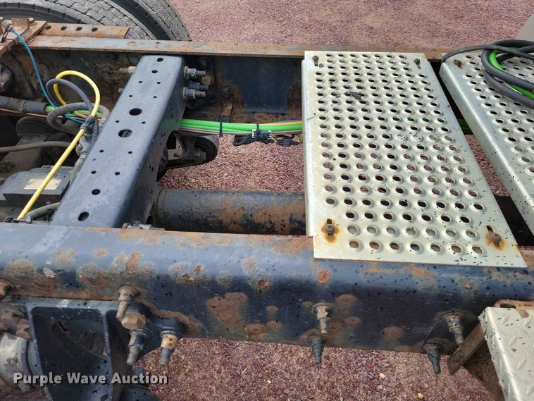 image for item DX6465 2017 International ProStar Plus 122 semi truck