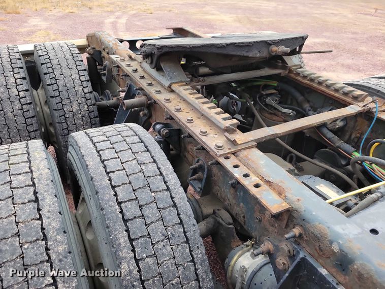 image for item DX6465 2017 International ProStar Plus 122 semi truck