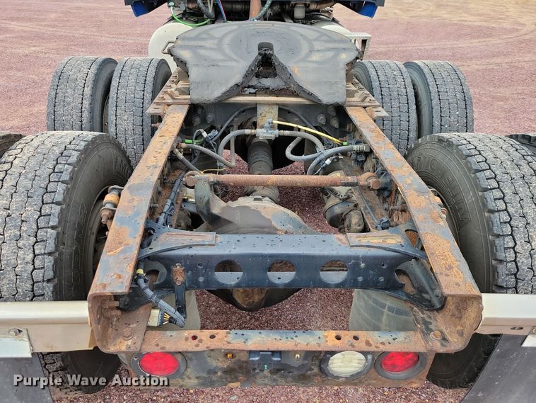 image for item DX6465 2017 International ProStar Plus 122 semi truck