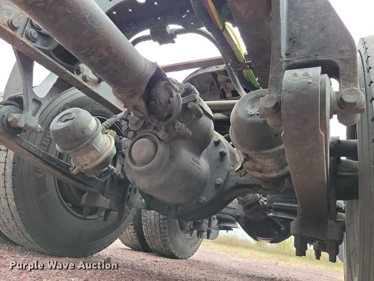 image for item DX6465 2017 International ProStar Plus 122 semi truck