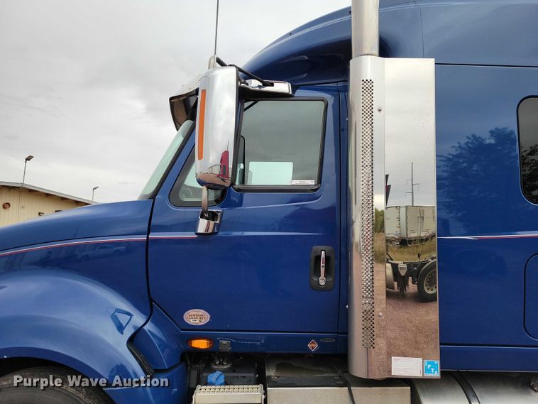 image for item DX6465 2017 International ProStar Plus 122 semi truck