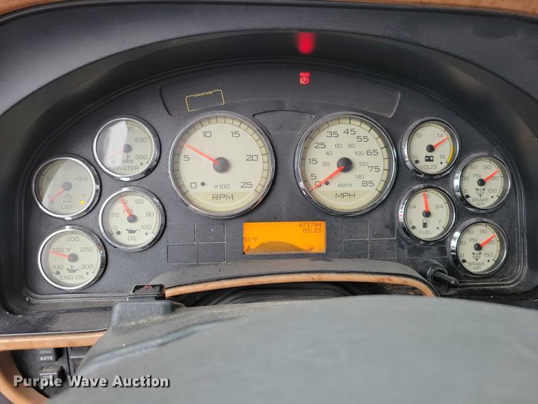 image for item DX6465 2017 International ProStar Plus 122 semi truck