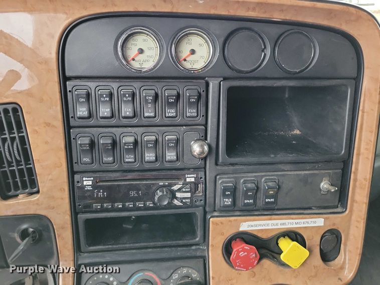 image for item DX6465 2017 International ProStar Plus 122 semi truck