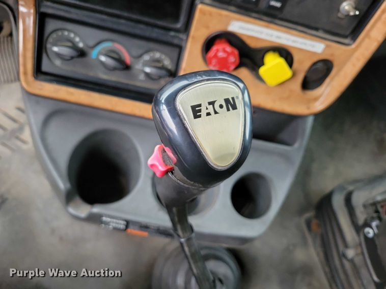 image for item DX6465 2017 International ProStar Plus 122 semi truck