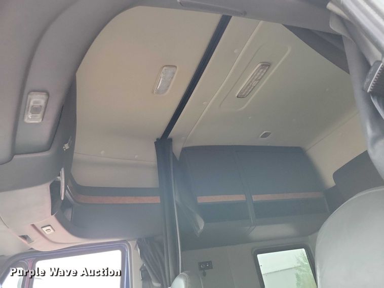 image for item DX6465 2017 International ProStar Plus 122 semi truck