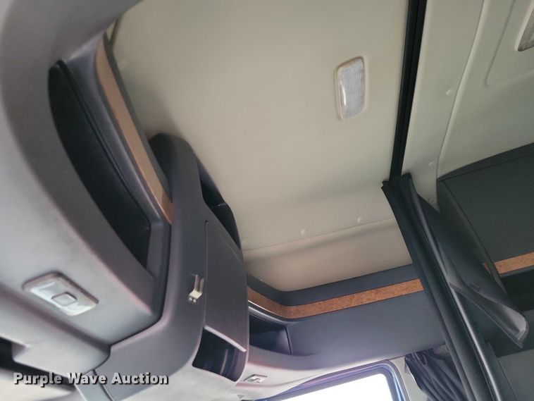 image for item DX6465 2017 International ProStar Plus 122 semi truck