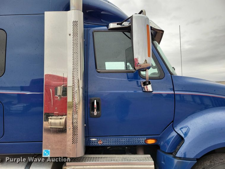 image for item DX6465 2017 International ProStar Plus 122 semi truck