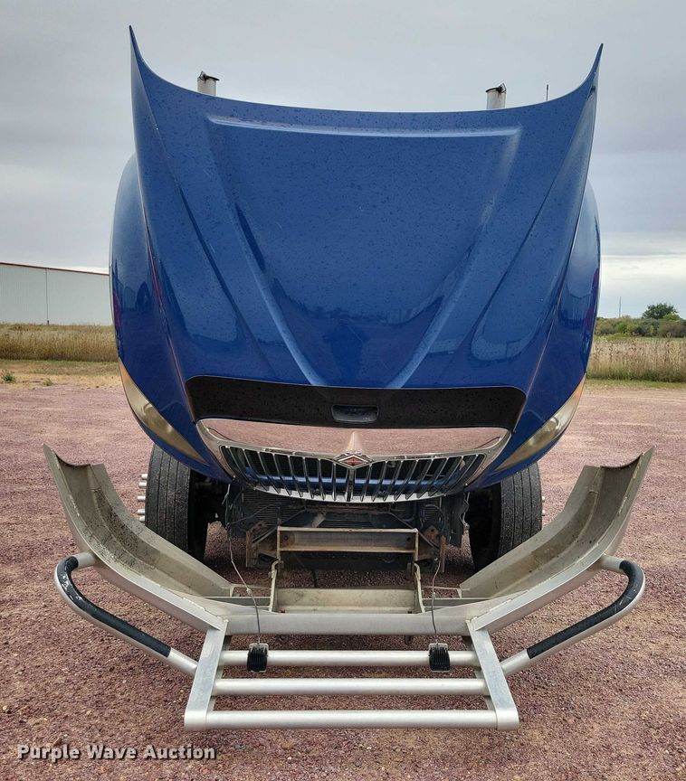 image for item DX6465 2017 International ProStar Plus 122 semi truck