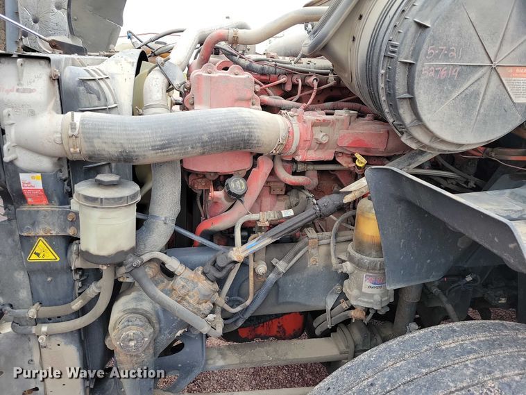 image for item DX6465 2017 International ProStar Plus 122 semi truck