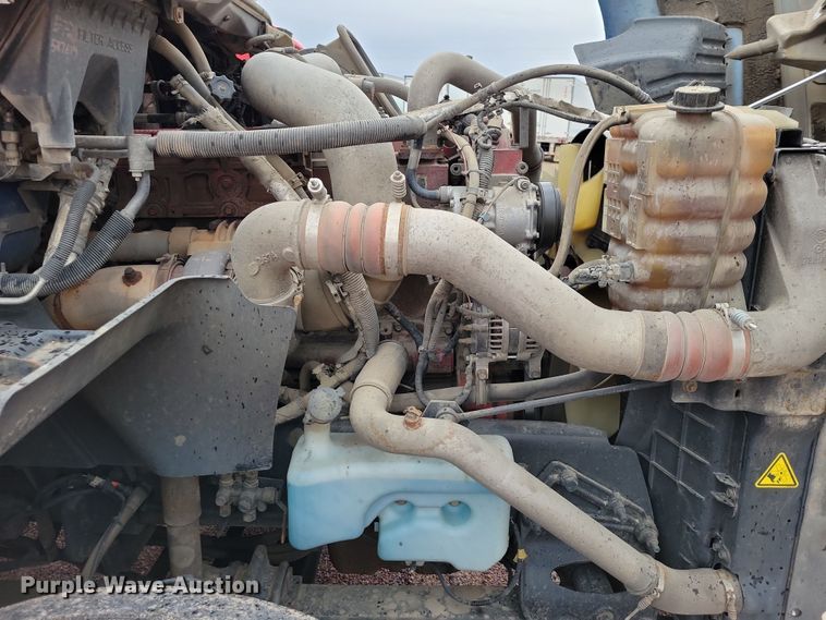 image for item DX6465 2017 International ProStar Plus 122 semi truck