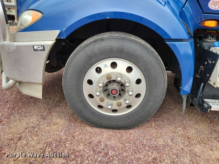 image for item DX6465 2017 International ProStar Plus 122 semi truck