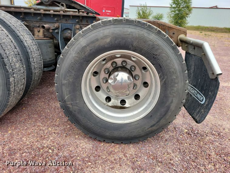 image for item DX6465 2017 International ProStar Plus 122 semi truck