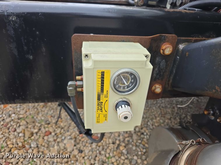 image for item DX7156 2016 International 7600 truck cab and chassis