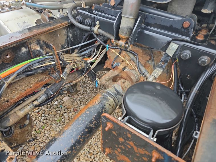 image for item DX7156 2016 International 7600 truck cab and chassis